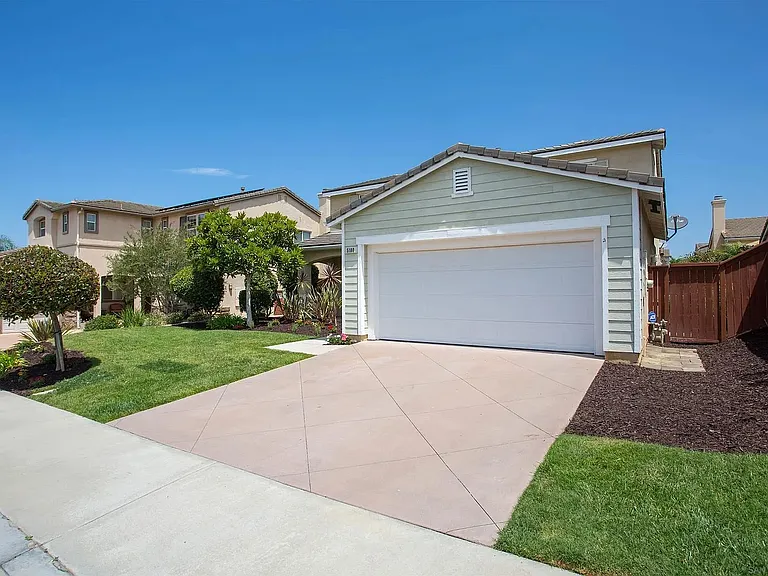 5180 Bluegrass Way — Photo 32