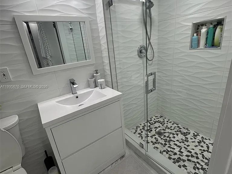 19195 NE 36th Ct #201 — Photo 14