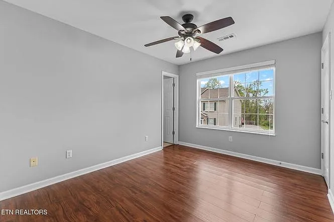 10708 Prince Albert Way — Photo 41