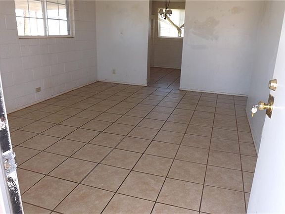 4th image of 10244 Bridget St