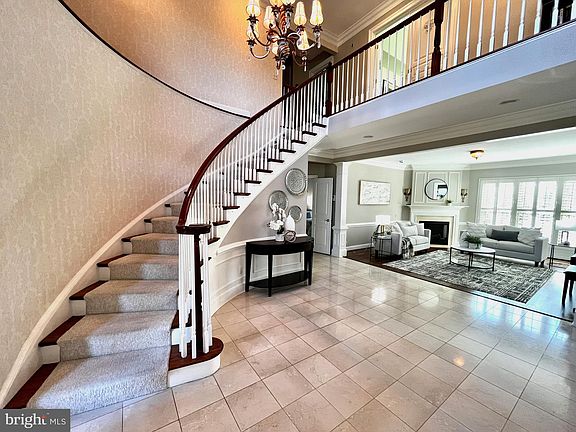 3rd image of 6273 Kingfisher Ln