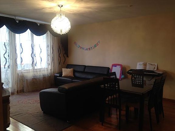 2nd image of 1765 E 19th St #P-9