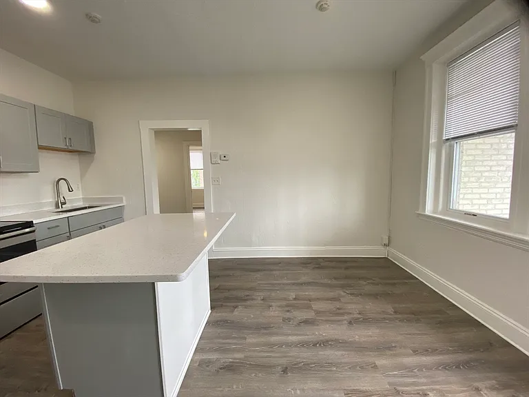 8 Kenwood St #5 — Photo 7