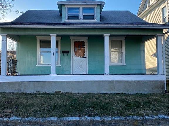 3rd image of 242 Fairview Ave