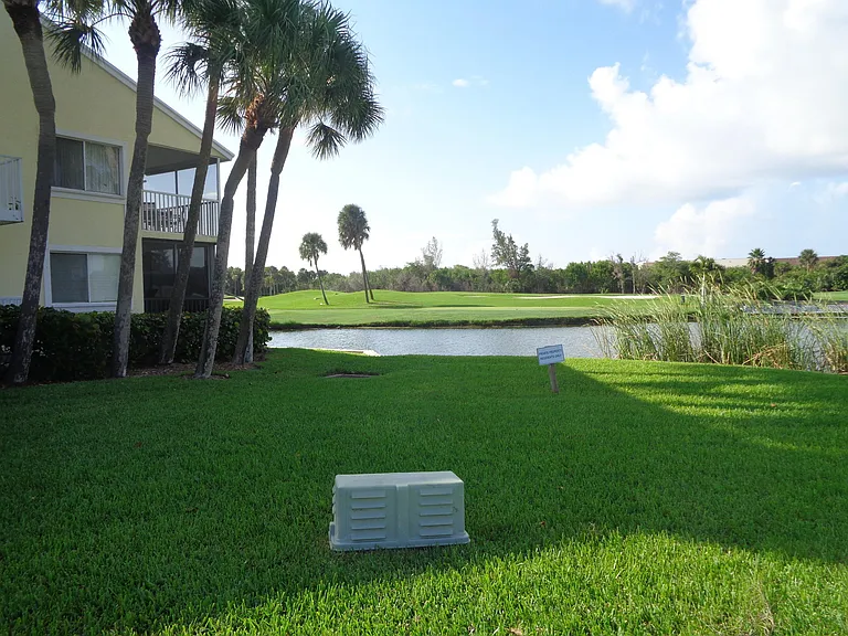 5527 NE Gulfstream Way — Photo 26