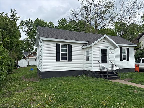 2nd image of 1022 E Madison Street