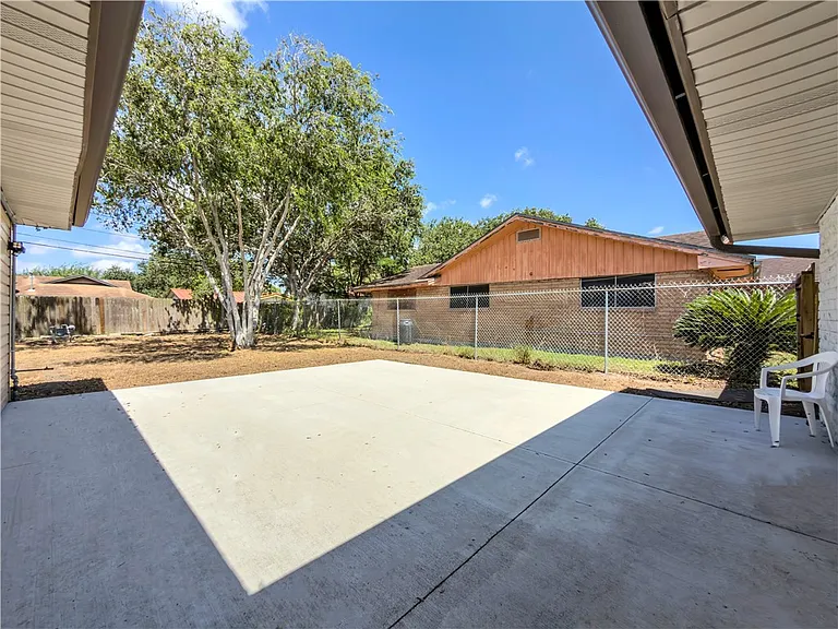 853 Belmeade Dr — Photo 24