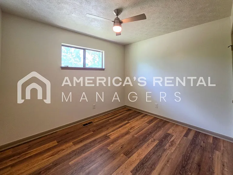3100 Apple Valley Ln — Photo 18