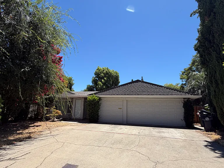 8194 Caribbean Way — Photo 1