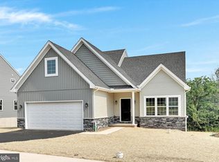 10661 Jonestown Rd, Annville, PA 17003