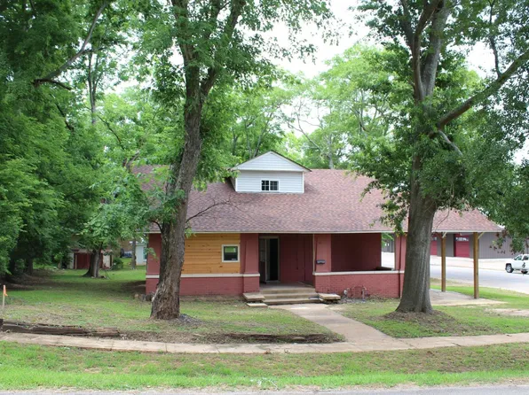 202 W Clark St, Nashville, AR 71852