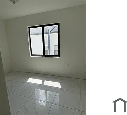3 bed, 1200 sqft, $3,000 — Photo 4