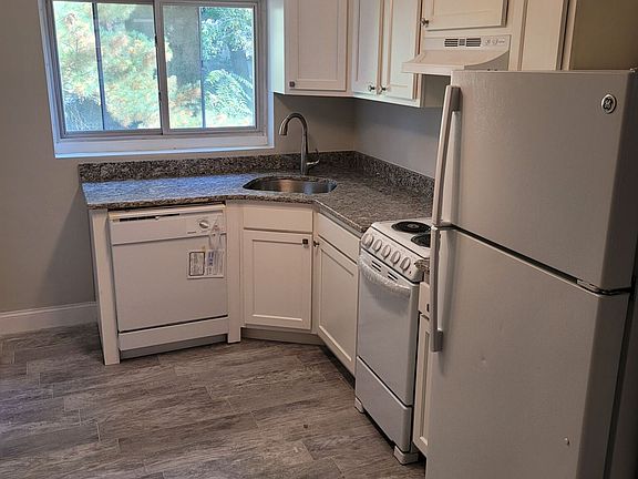 landlord_unit_photo_54090383_6