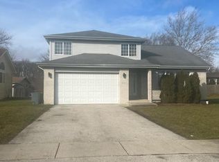 1016 Blackhawk Dr, University Park, IL
