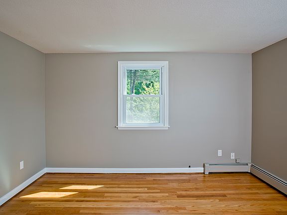 3rd image of 4 Maize Ln