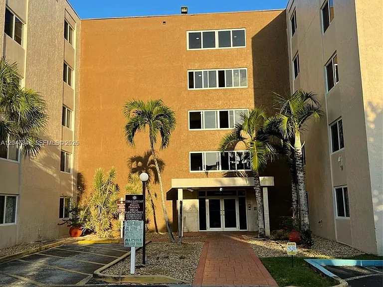 6950 Miami Gardens Dr #2-312A — Photo 2
