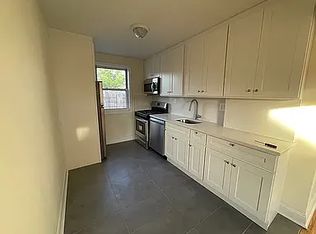 65-22 223rd Pl #B, Oakland Gardens, NY 11364