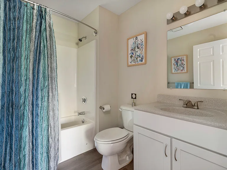 Emerson Place Apartments — Photo 11