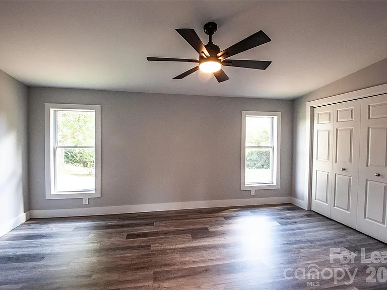 151 Scotsman Dr — Photo 8