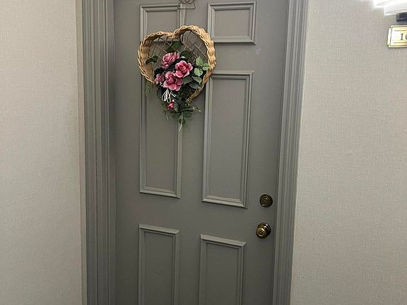5th image of 2360 Wapakoneta Ave APT 106