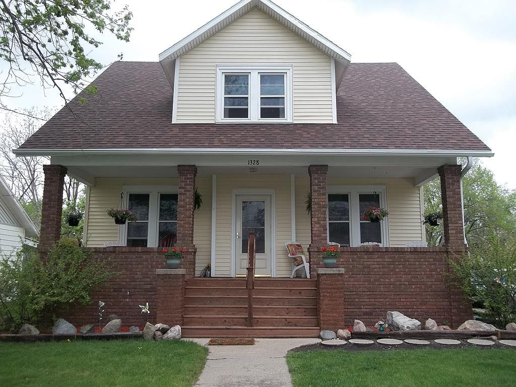 1328 7th Ave, Manson, IA 50563 Zillow