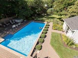 12 Brook Ave, Blue Point, NY 11715