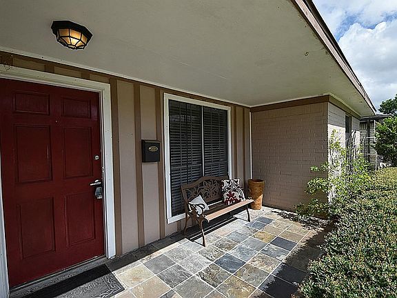 2nd image of 11826 S Willowdale Cir