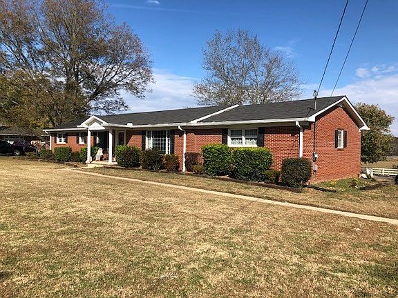 3rd image of 105 Creighton Pl