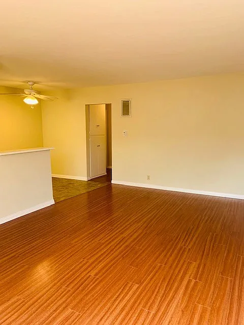 715 E Providencia Ave — Photo 3