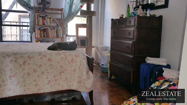 Rented by ZealEstate Group Inc | media 28