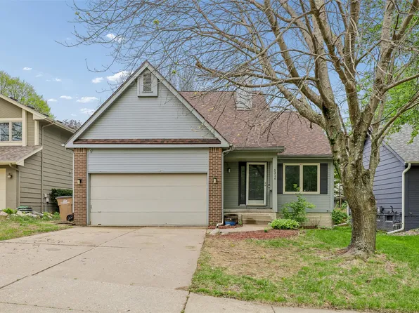 5316 Aspen Dr, West Des Moines, IA 50266