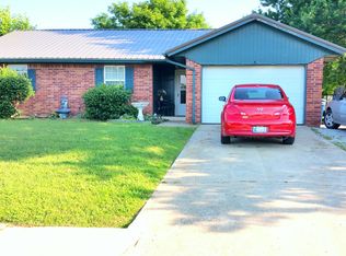 20350 Palmer Rd, Harrah, OK 73045