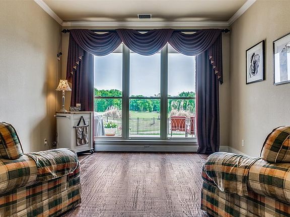 2nd image of 6922 Lake Meadow Ln