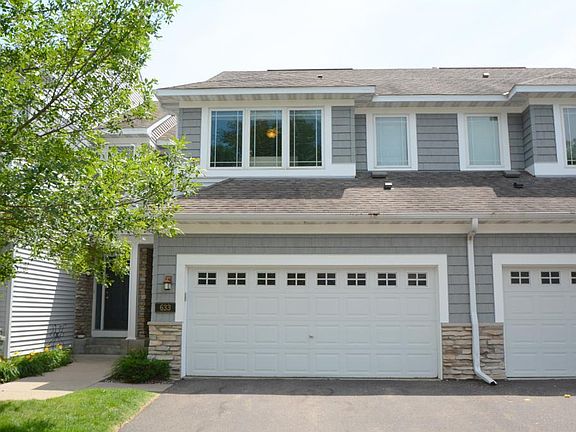 2nd image of 633 Sutherland Dr