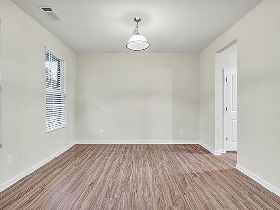 5th image of 30 Rivulet Dr