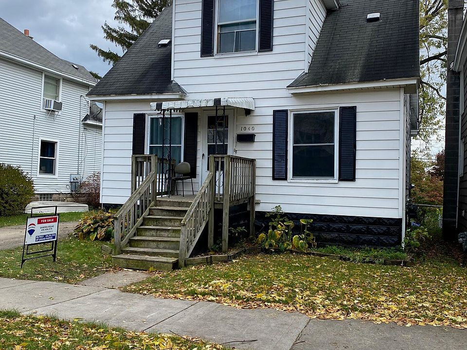 1st image of 1040 Lincoln Ave NW