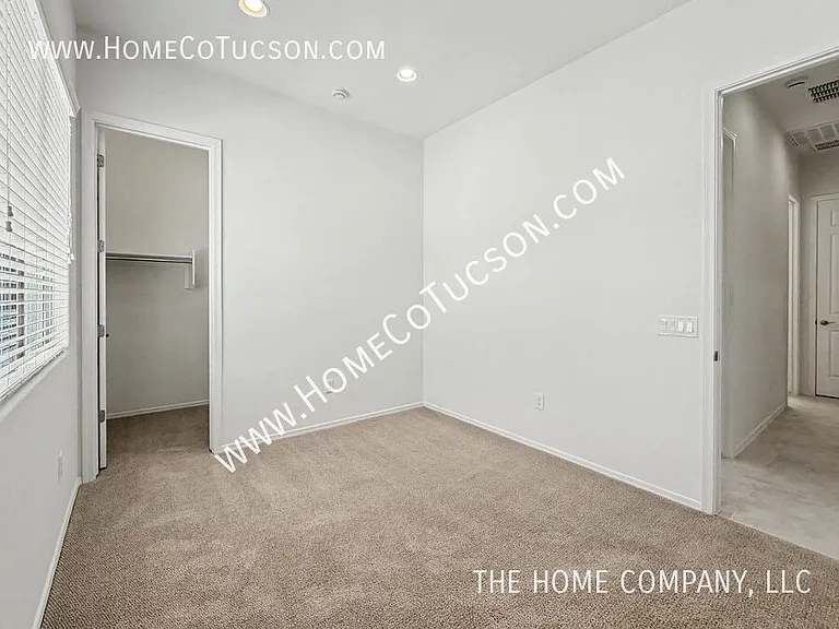 38628 S Running Roses Ln — Photo 23