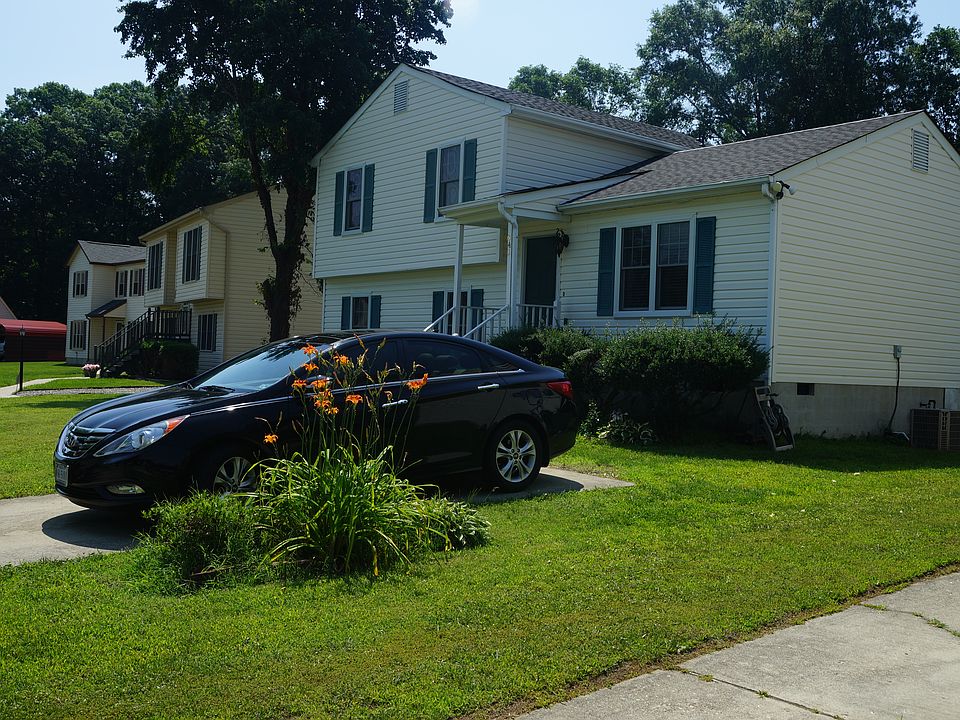 1st image of 641 Westover Woods Cir