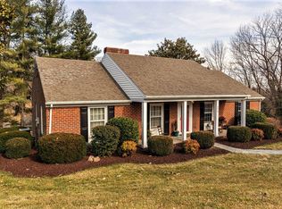 209 Mount View Dr, Staunton, VA 24401