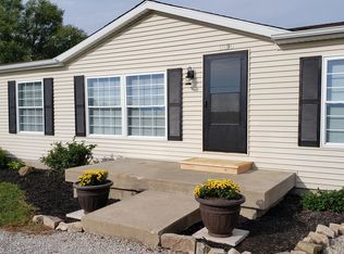 17590 S Ridgeview Rd, Olathe, KS 66062