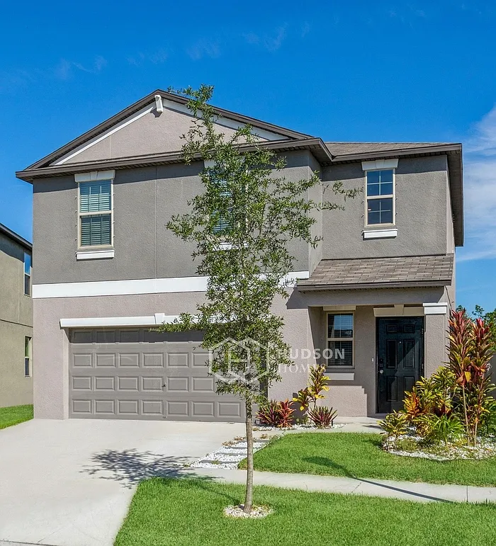 4 bed, 2.5 bath, 1893 sqft, $2,415 — Photo 1