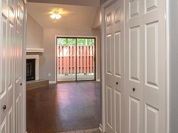Front entry, laundry machine/dryer in right closet