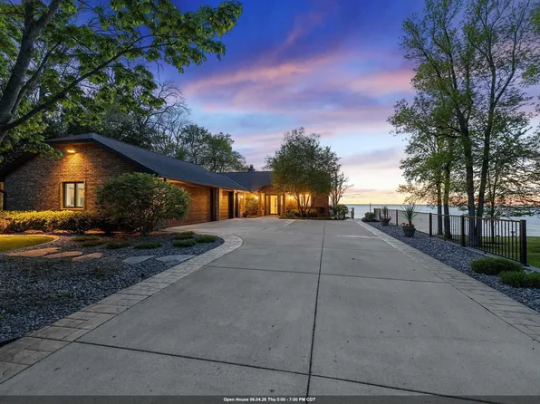 5035 Edgewater Beach Rd, Green Bay, WI 54311