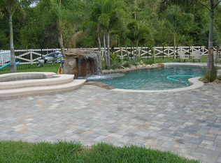 8886 Windsor Pointe Dr, Orlando, FL 32829