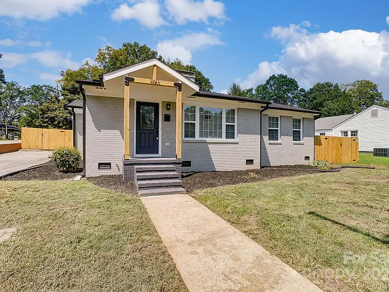 1101 Cherry St — Photo 4