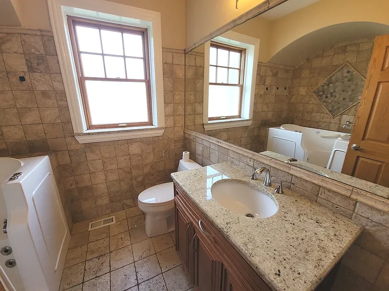 2151 W Granville Ave #1 — Photo 5