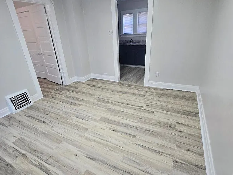 1822 Tecumseh St #1 — Photo 8