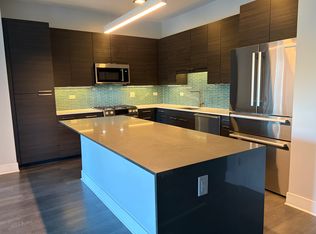 615 Green Bay Rd #216, Wilmette, IL 60091