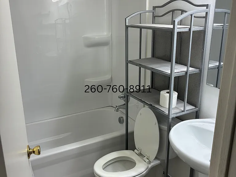 2727 Princeton Ave — Photo 5