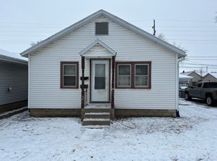 910 Douglas St, Morris, IL
